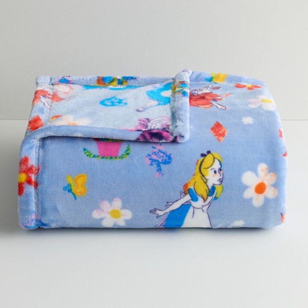 The Big One Alice In Wonderland Throw Blanket